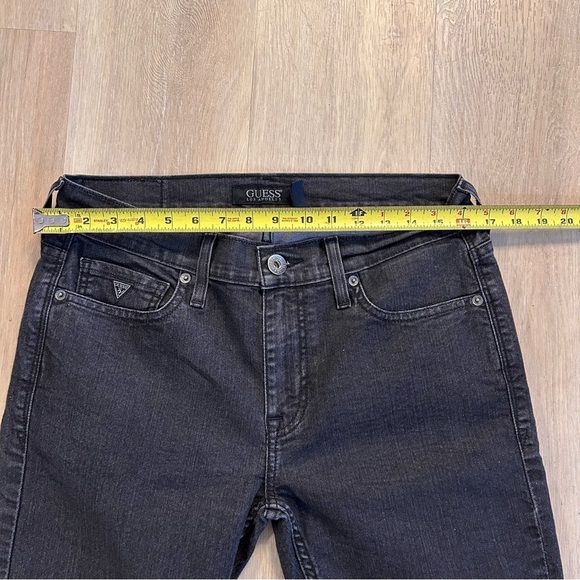 Guess low rise  black skinny jeans. 33x32 - Picture 3 of 10